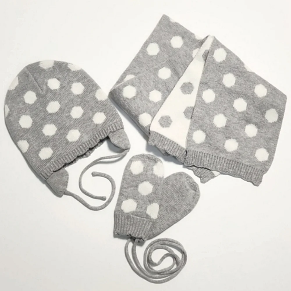 Jacadi Grey/White Polkadot Hat (6M), Scarf (TU), & Mitten (T1) Set ~ EUC - Picture 3 of 8